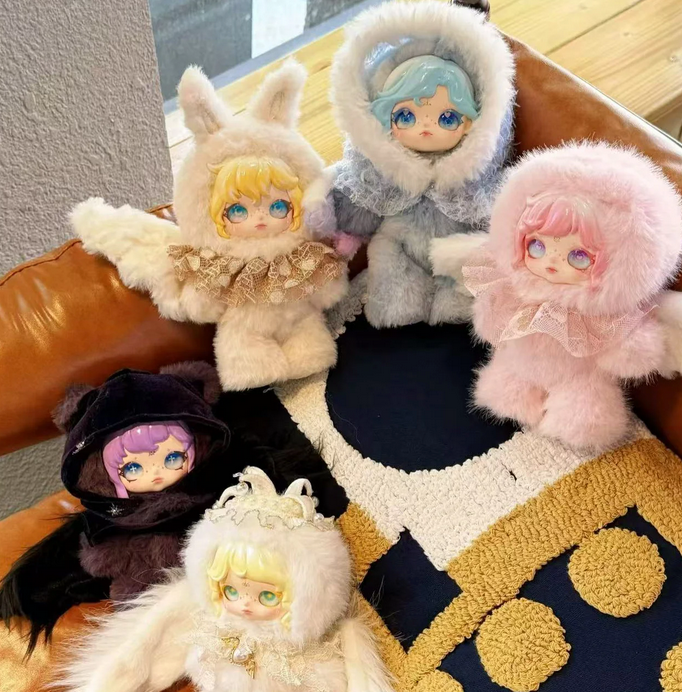 Dumia Aria Whisper of Snow Traces Plush toy doll