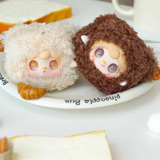 Yooki V9 Pinch Little Bear Plush toy doll