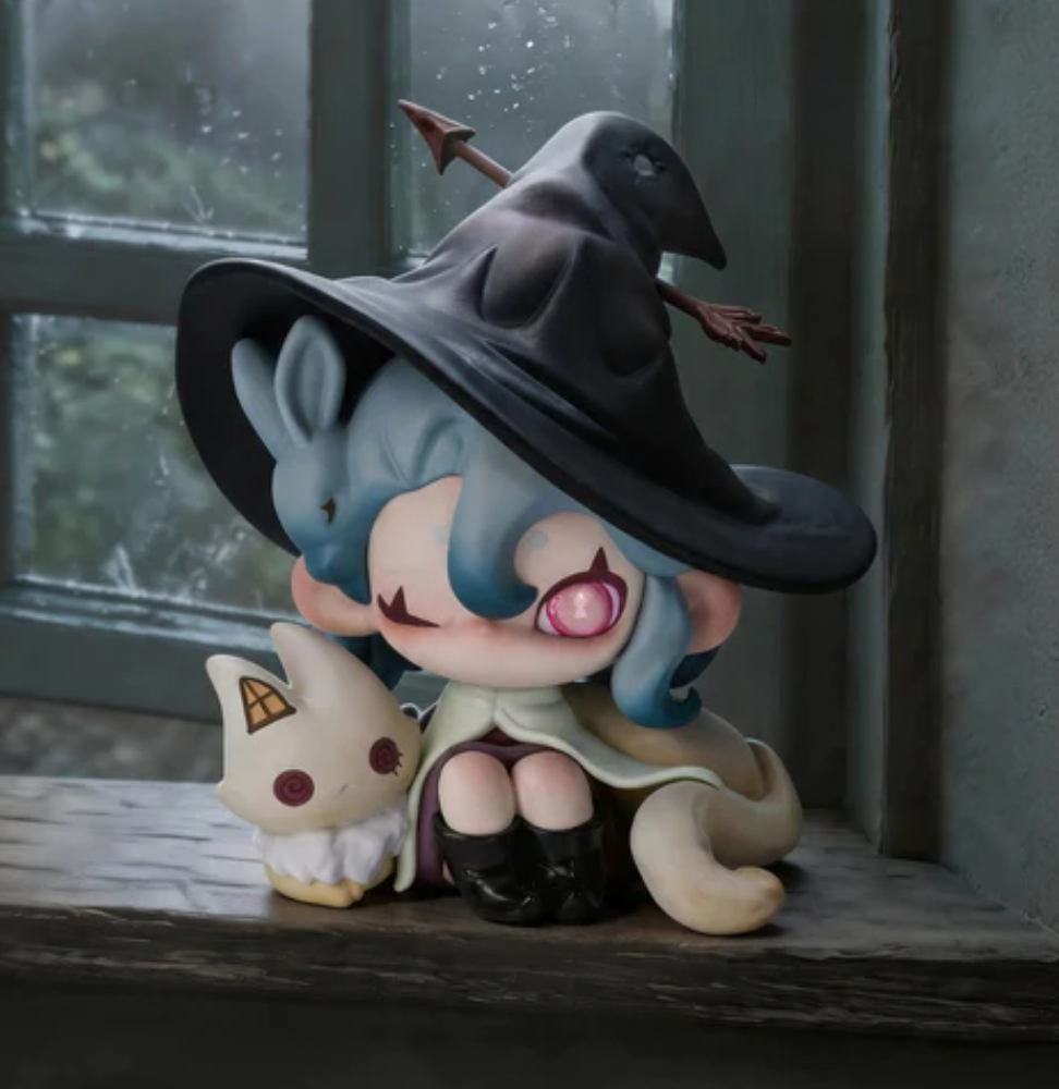 MOONIN Faded Childhood Figure Toy Doll