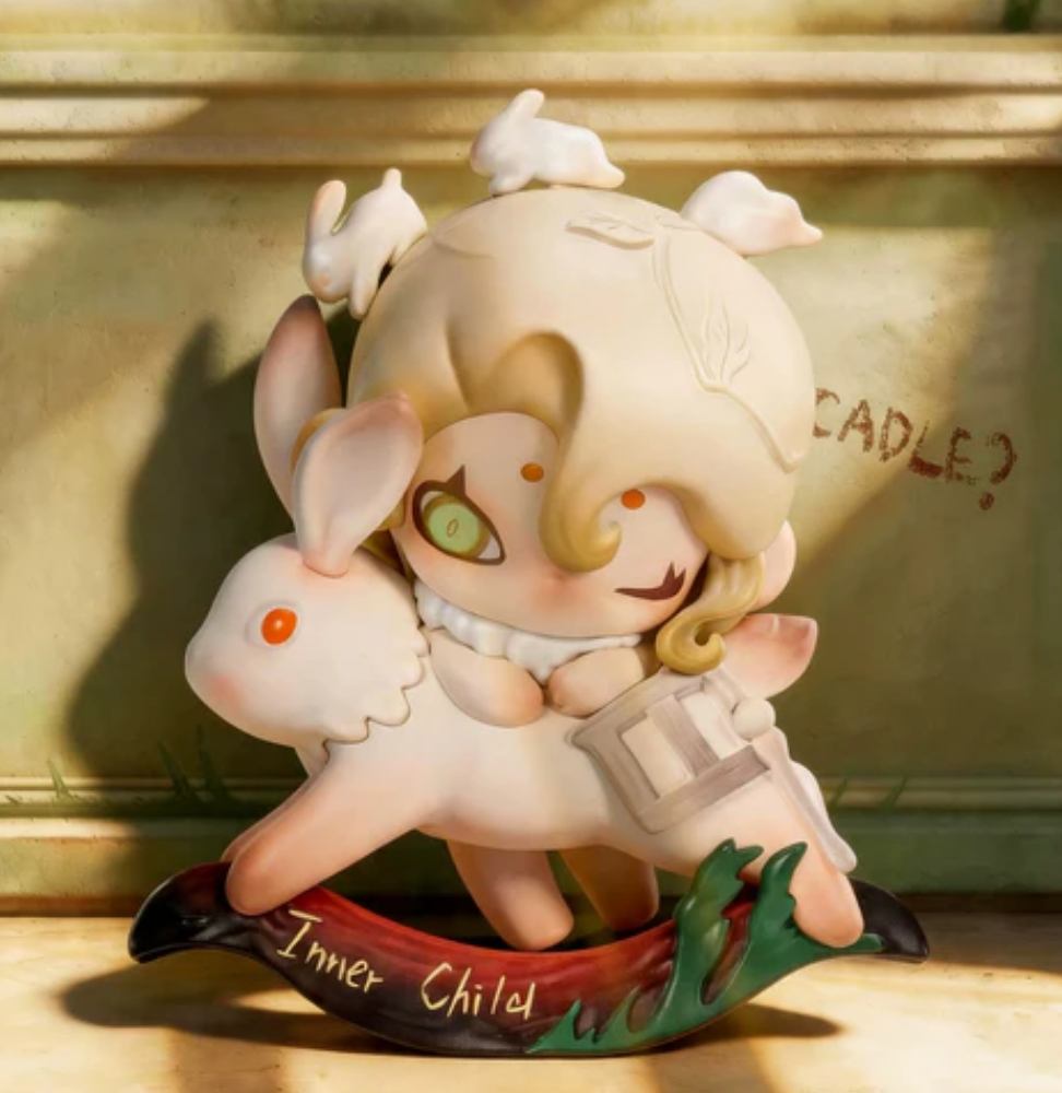 MOONIN Faded Childhood Figure Toy Doll